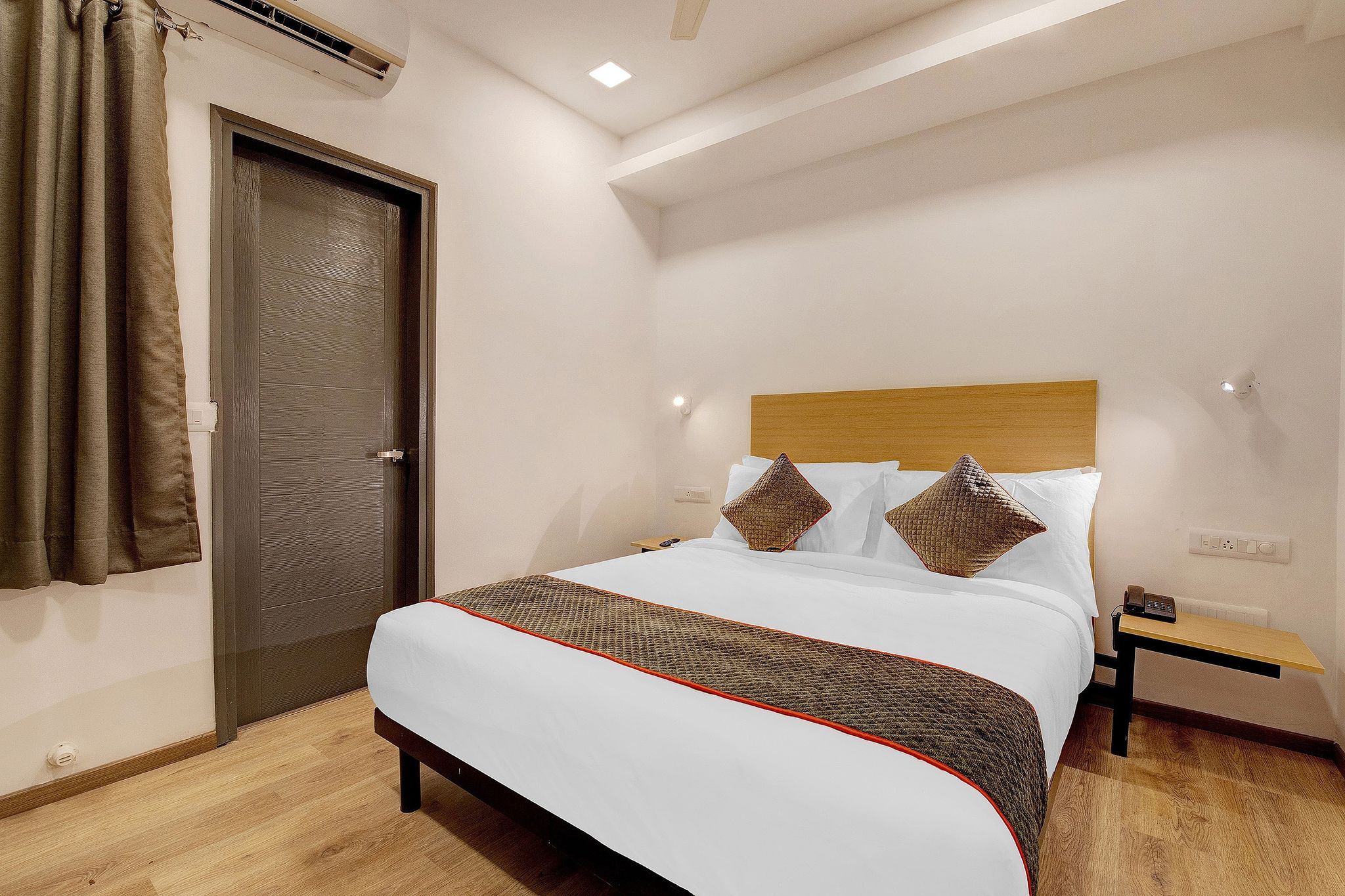 Super Townhouse Siri Residency Classic Room 21