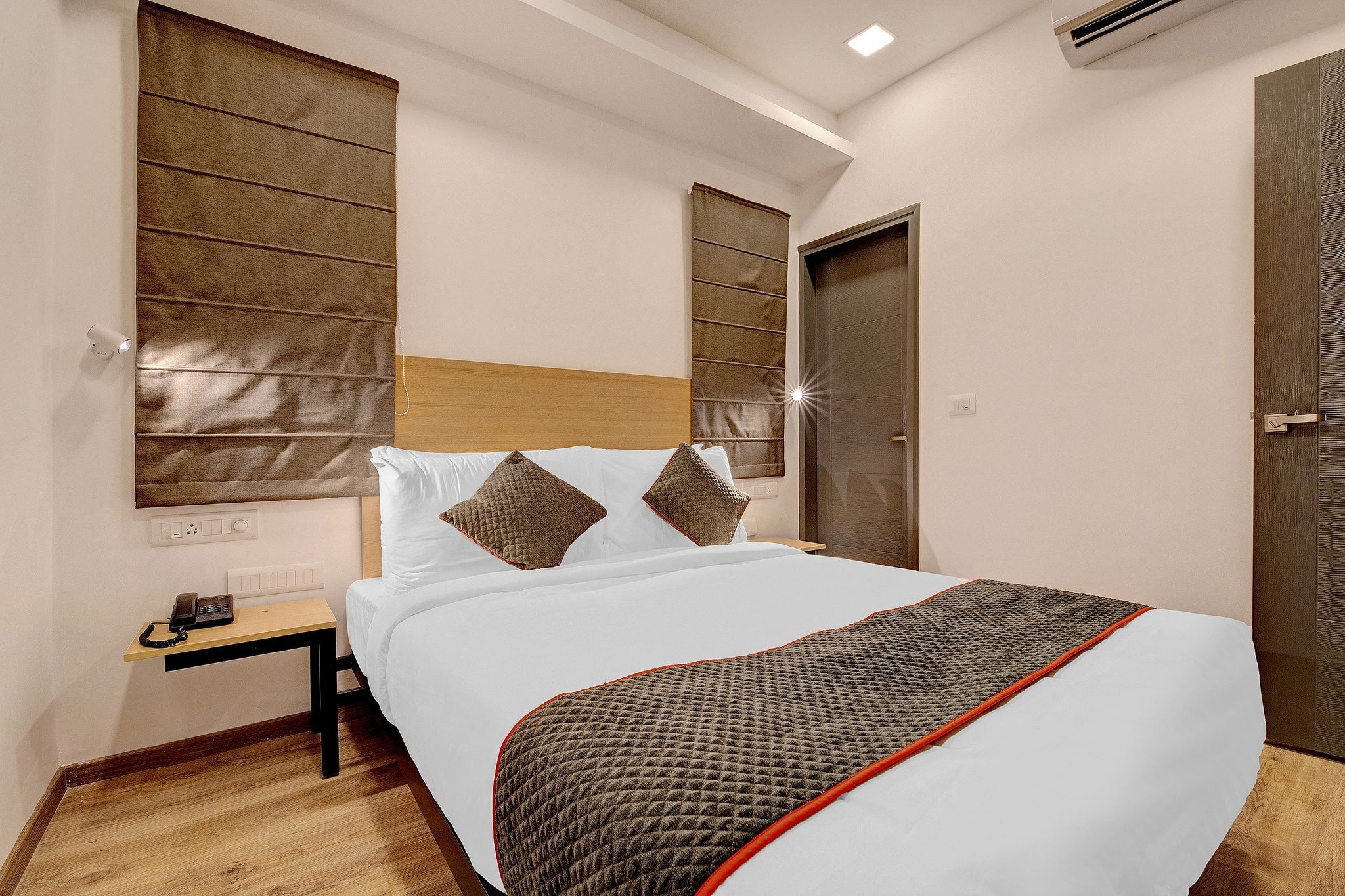 Super Townhouse Siri Residency Classic Room 22