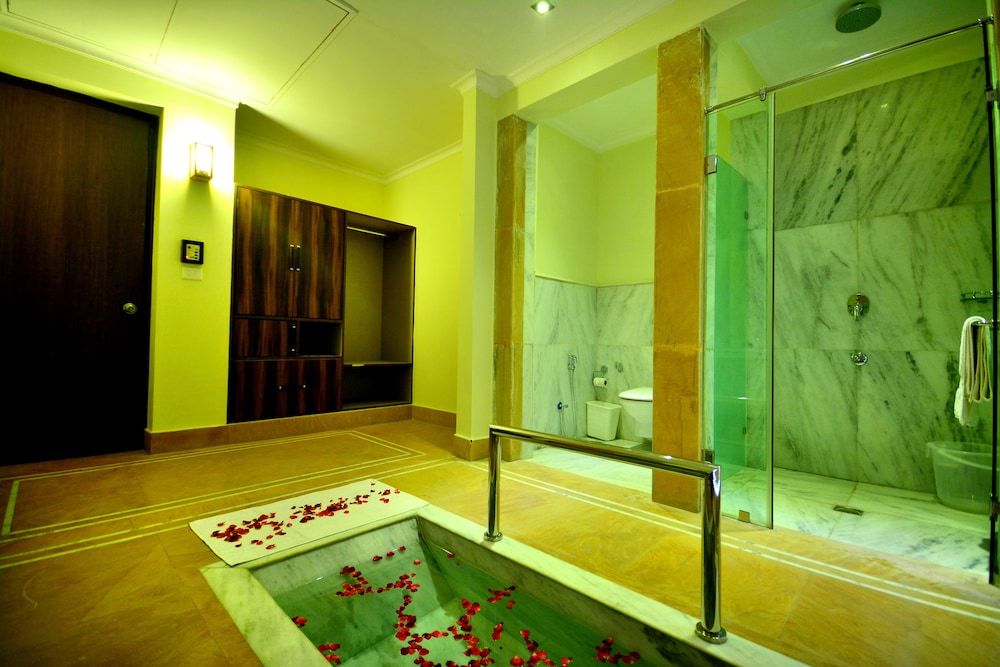 Bathroom amenities