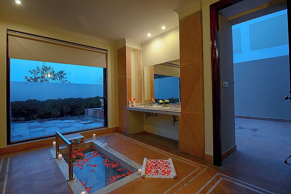 Achrol Niwas A TreeHouse Resort Deluxe Twin Bed Room 4