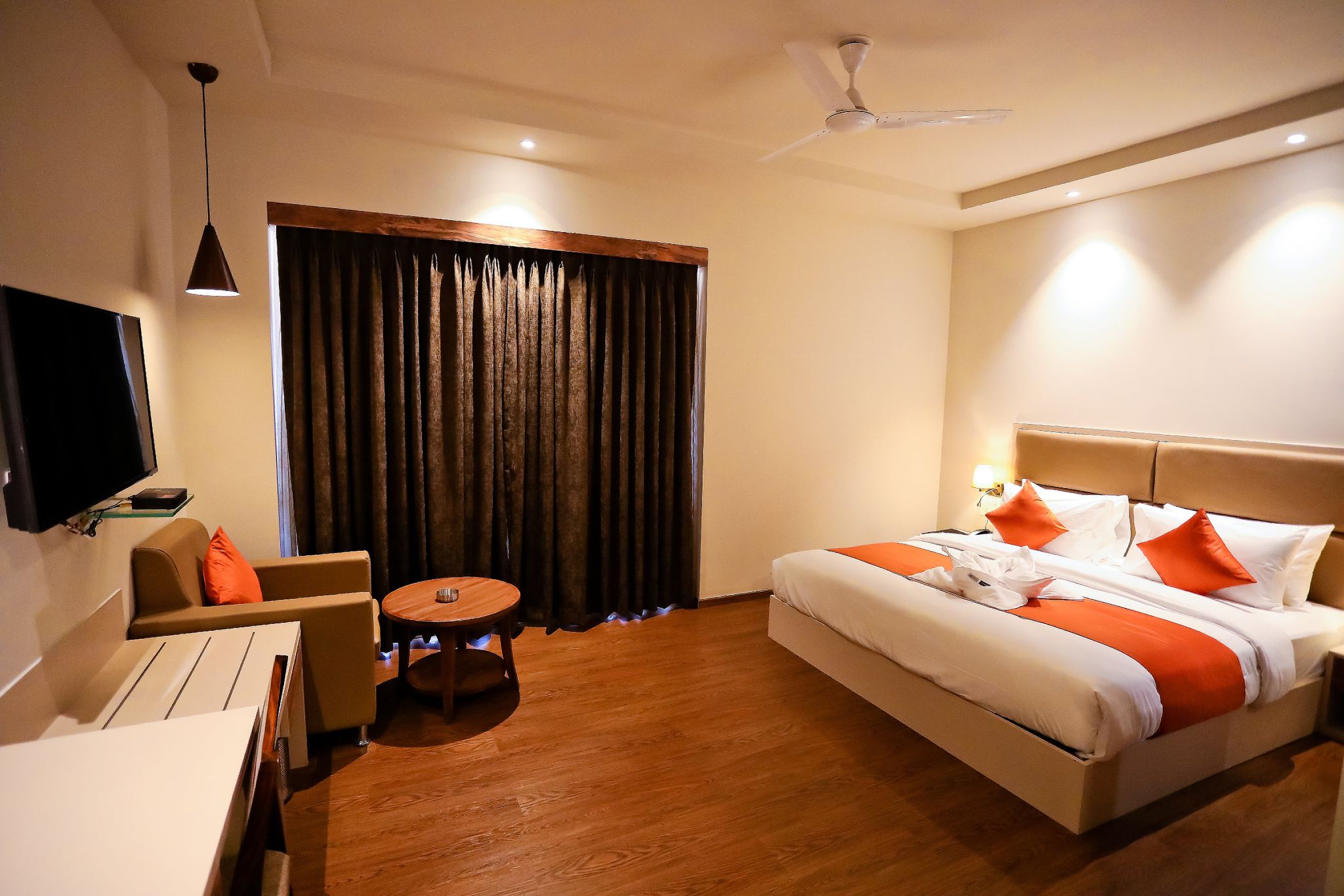 CALUX GRAND BAGA (Formerly Amara Grand) Amara Premium Room with Balcony 8