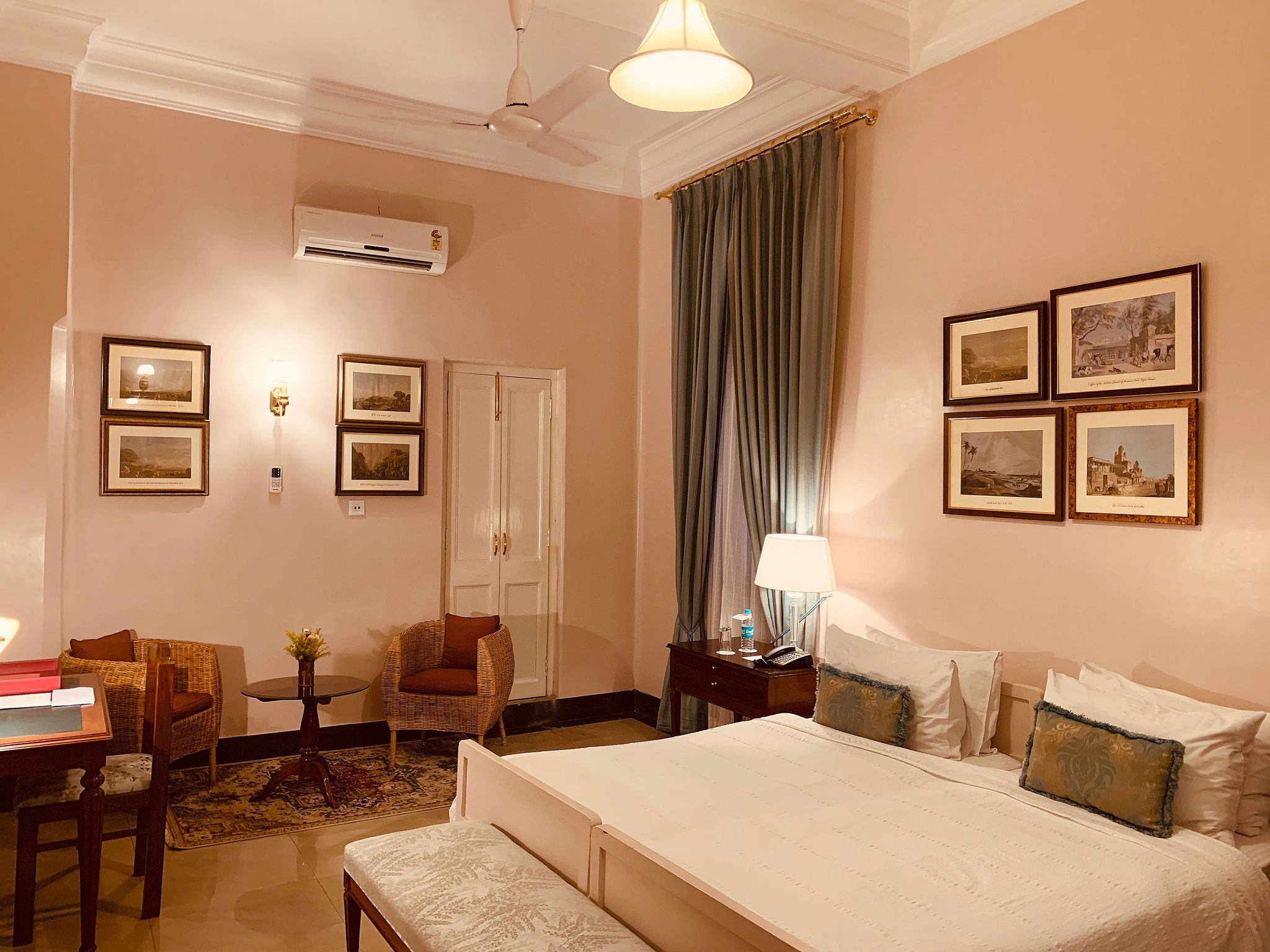 The Elgin Fairlawn Deluxe Double / Twin Room 9