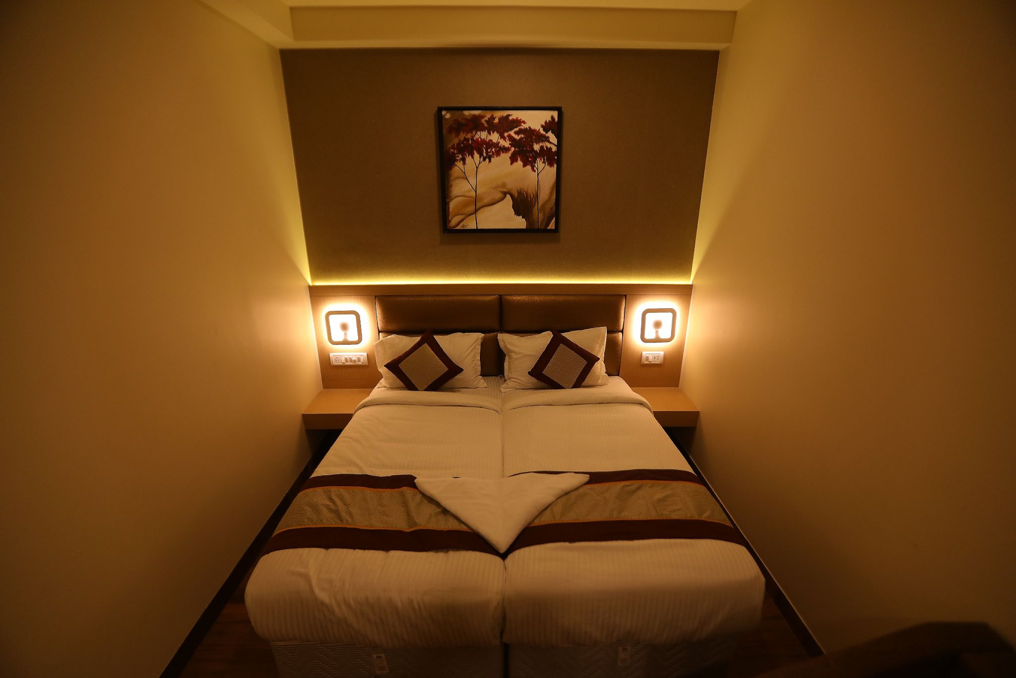 Nestlay Rooms Vanagaram Deluxe Room 2
