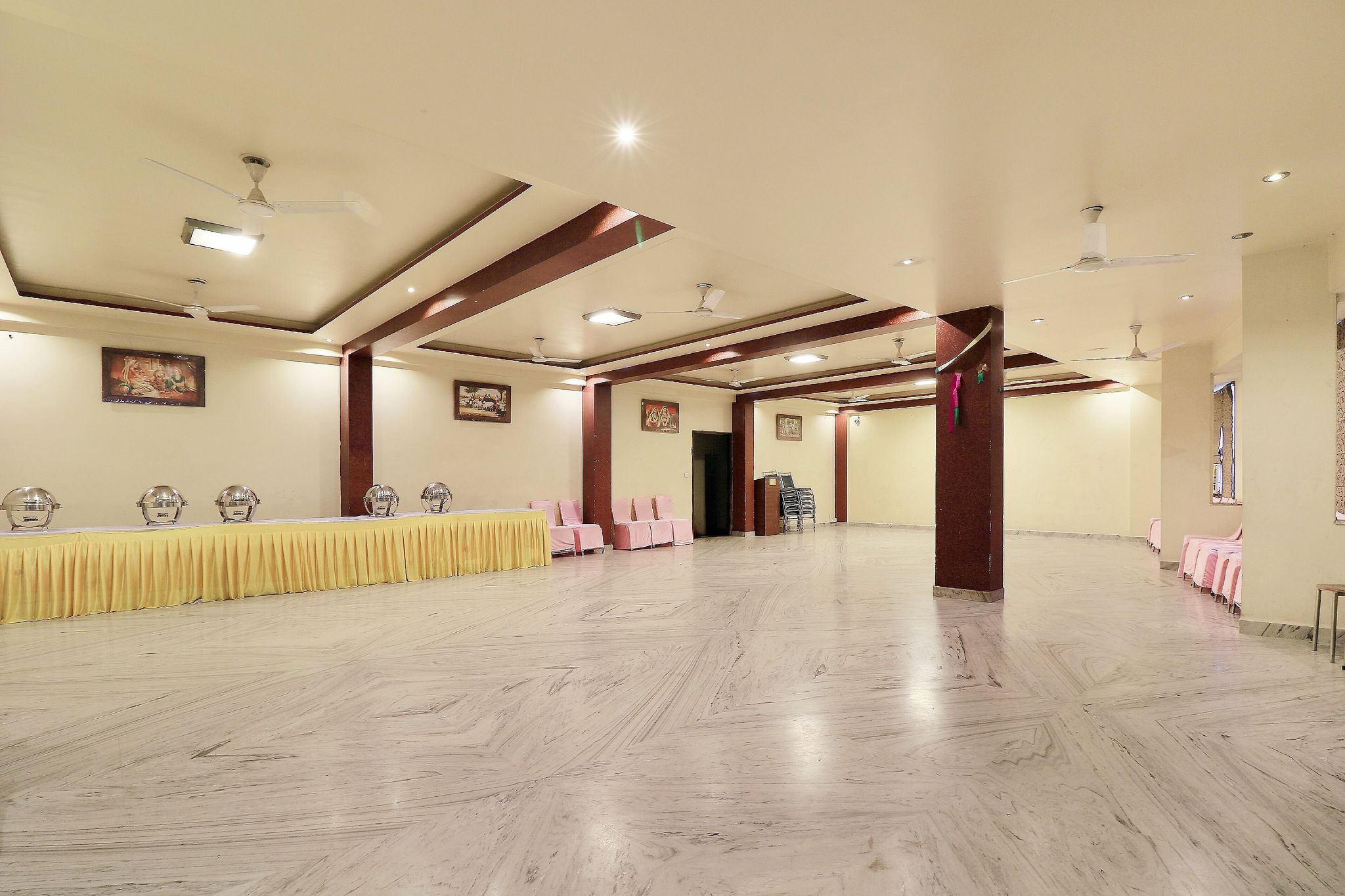 undefined Jypore Saffron Inn & Suites 5