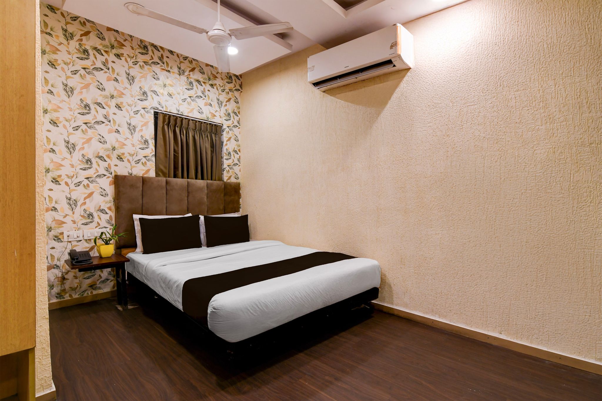 Super Townhouse Parkstreet Formerly Hotel Royal Garden Classic Double or Twin