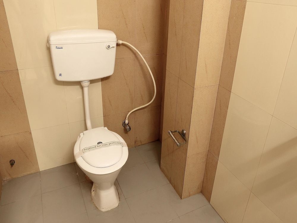 OYO 2838 Shree Guest House Double or Twin Room 5