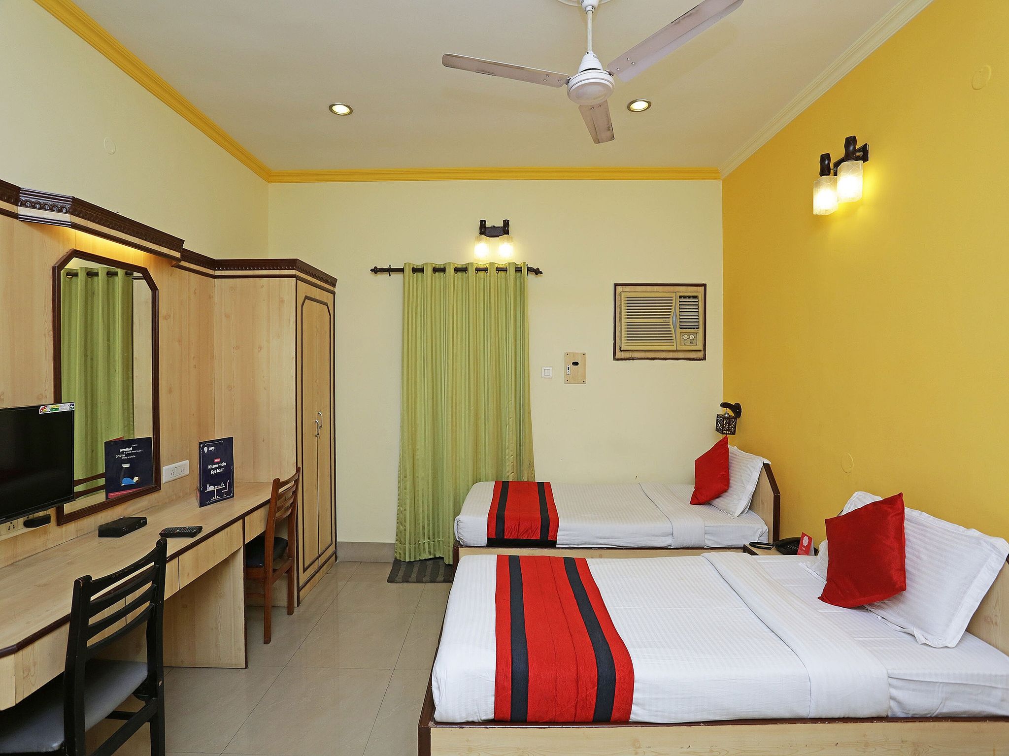 Hotel O Homely Raj Near Kalighat Kali Temple SPOT ON NON-AC  7