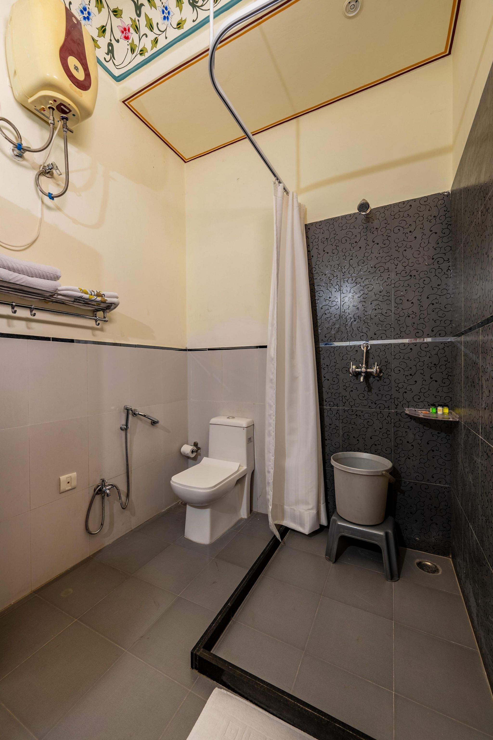 Dhulagarh Heritage Hotel Royal Deluxe 5