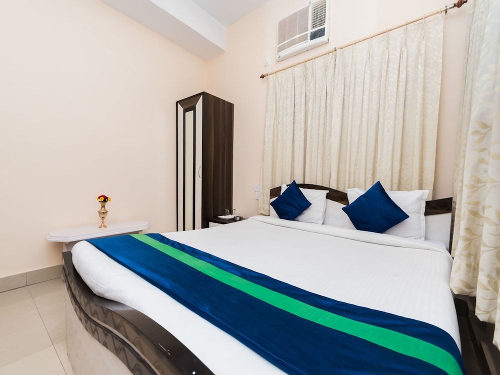 OYO 8998 Hotel Aayash Double or Twin Room 5