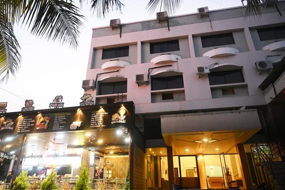 undefined Hotel Saish 7