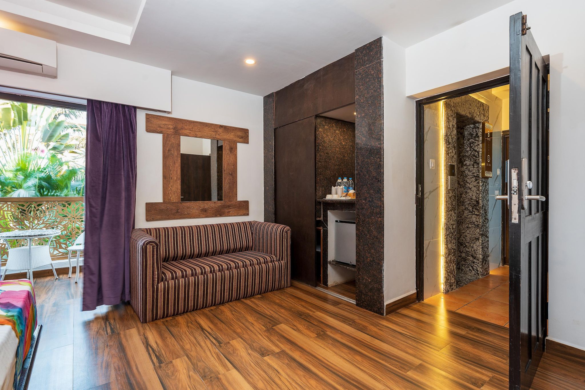 LEMONMINT SVELTON MANOR GOA Deluxe Plus Room With Balcony 6