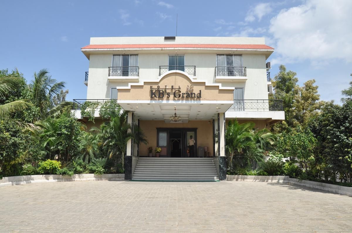 Hotel KB's Grand