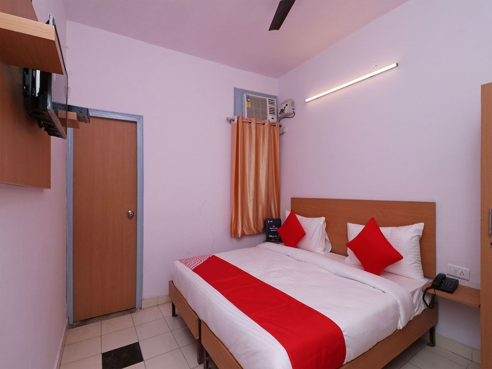OYO Flagship 14530 Sector 14 Harsh Villa Double or Twin Room 9