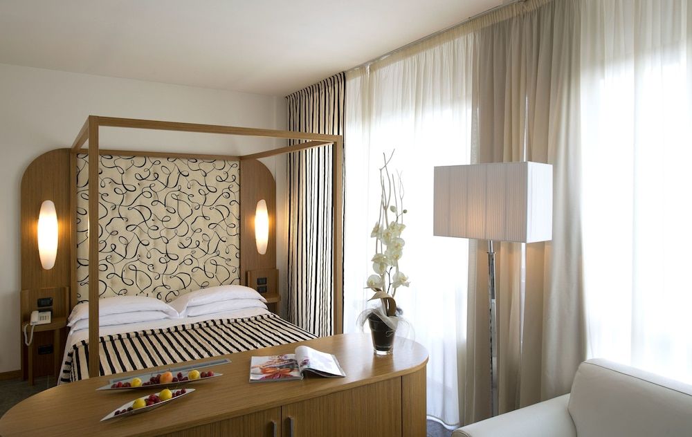 Grand Hotel Admiral Palace Junior Suite, Valley View 2