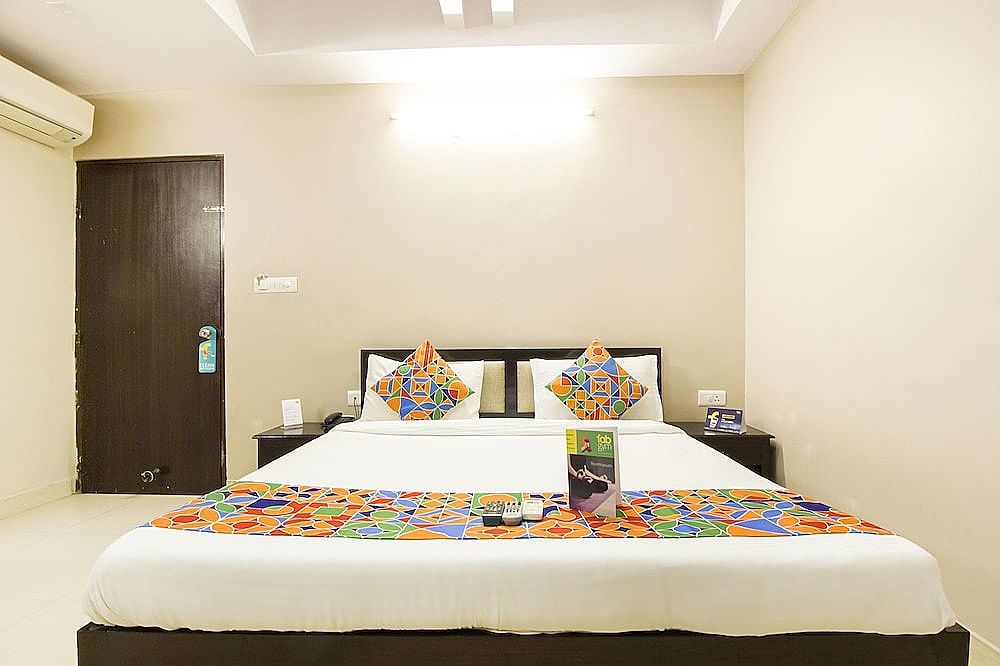 FabExpress Travelers Lodge Deluxe Double Room 32