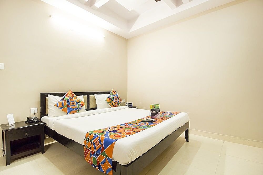FabExpress Travelers Lodge Deluxe Double Room 39