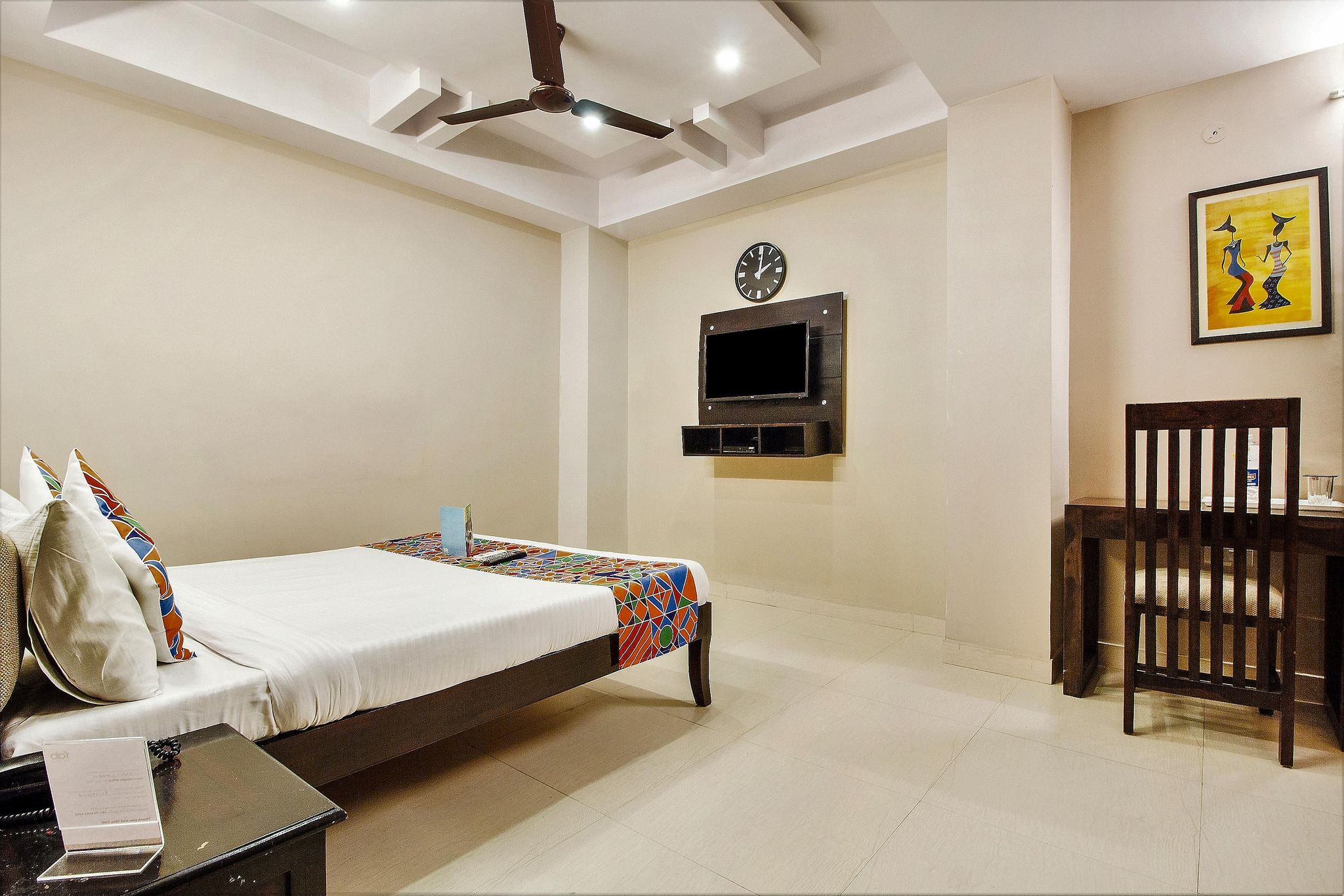 FabExpress Travelers Lodge Deluxe Double Room 16