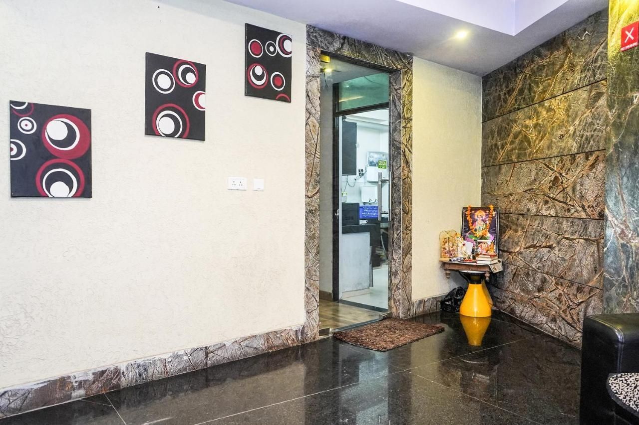 FabExpress Travelers Lodge Deluxe Double Room 21