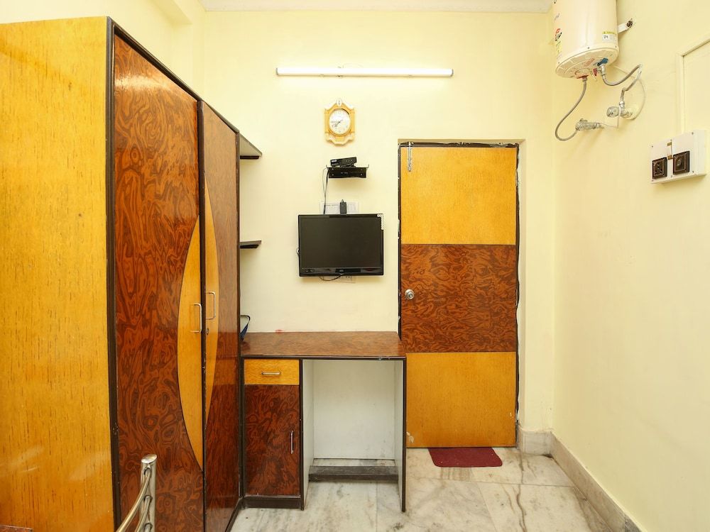 OYO 3301 Maya International Double or Twin Room 11