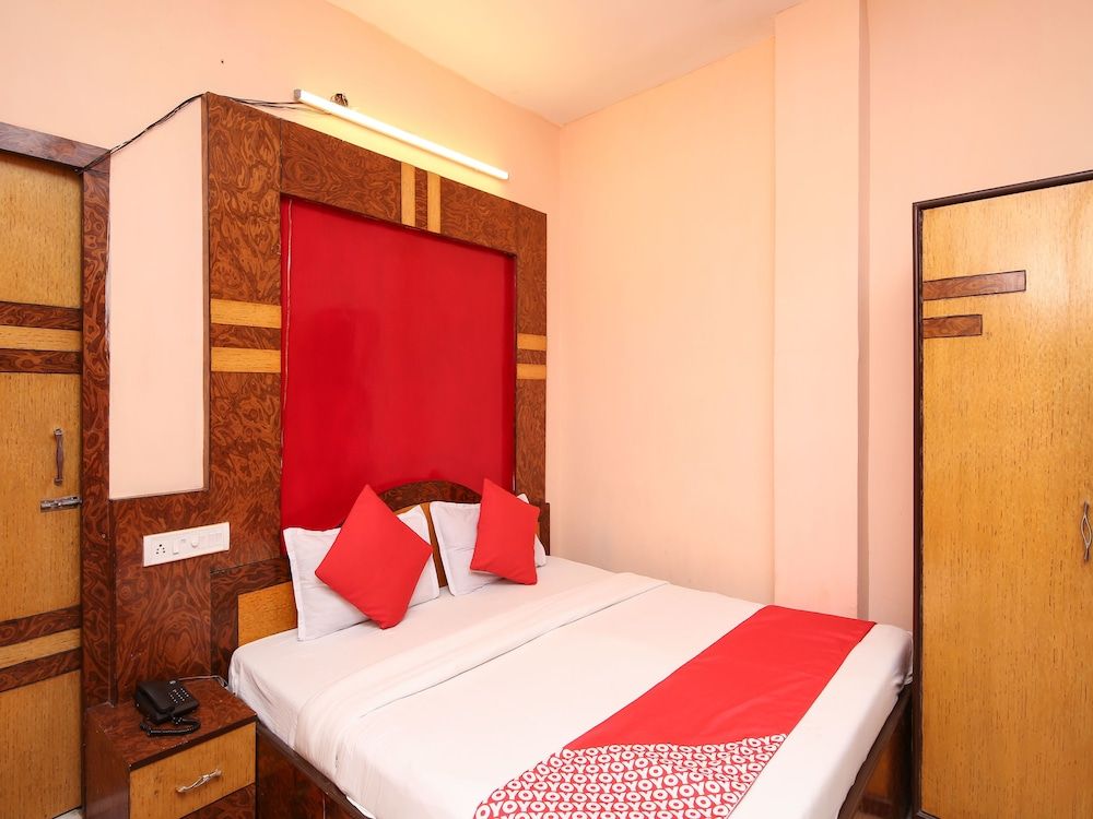 OYO 3301 Maya International Double or Twin Room 9