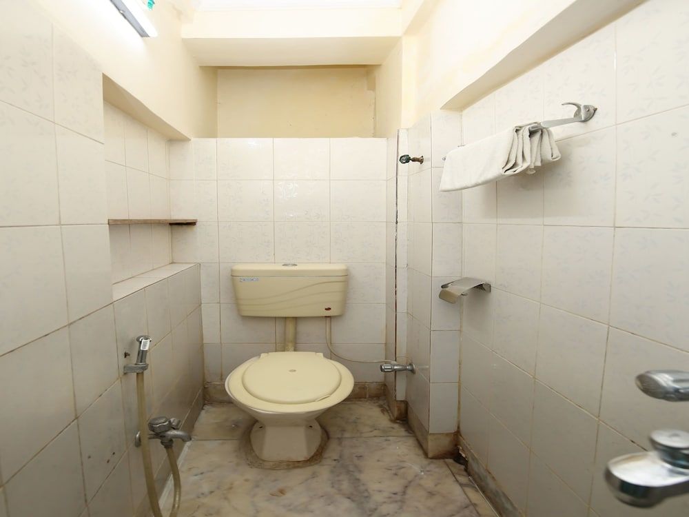 OYO 3301 Maya International Single Room, 1 Twin Bed 4