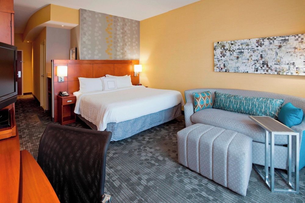 Room, 1 King Bed with Sofa bed, Non Smoking