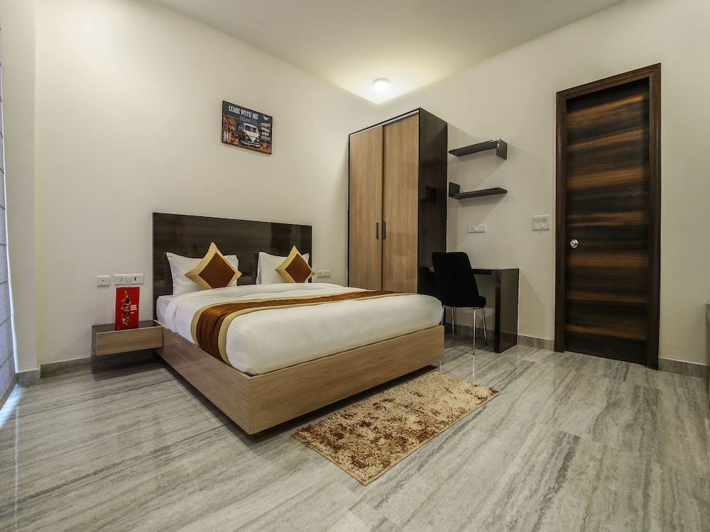 OYO 15526 Lime Wood Stay Standard Room 3