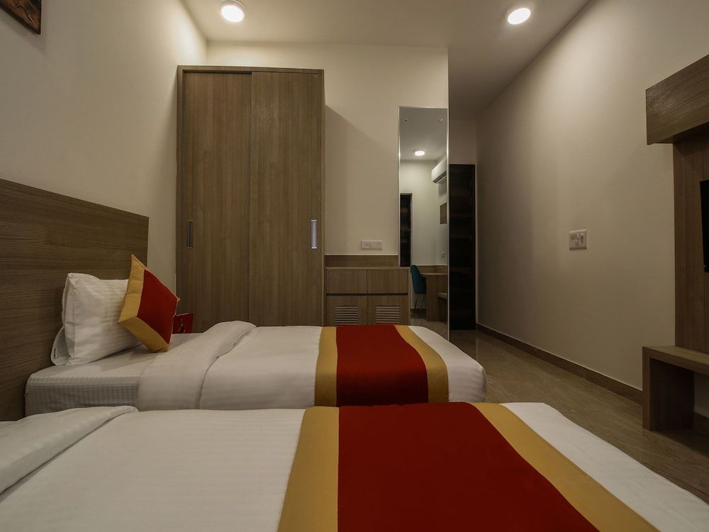 undefined OYO 15526 Lime Wood Stay 6