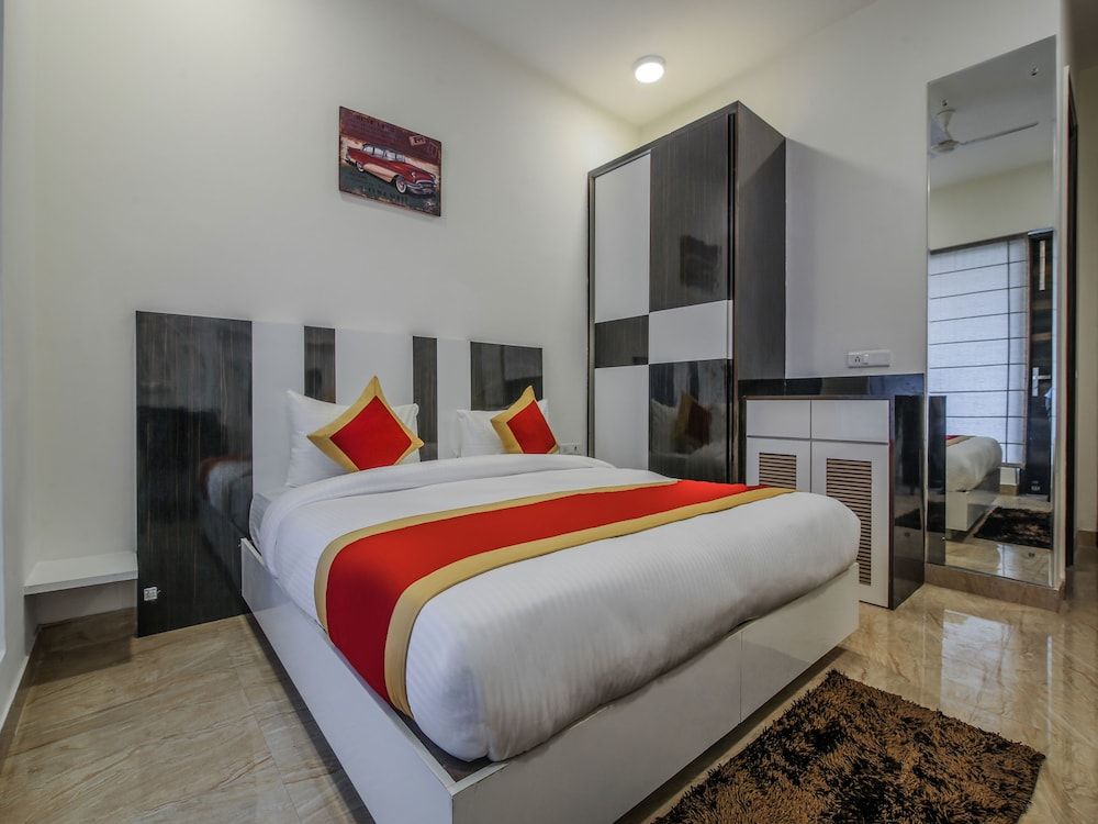 OYO 15526 Lime Wood Stay Standard Room 12