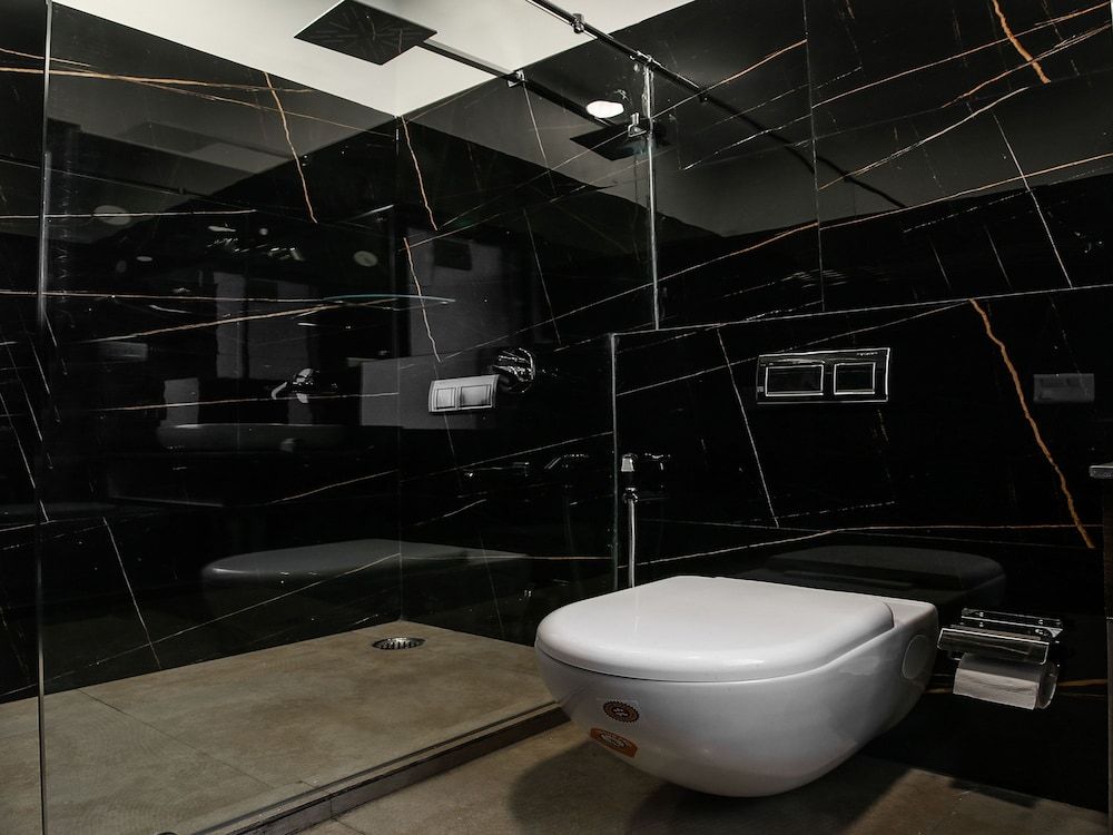 undefined OYO 15526 Lime Wood Stay 8