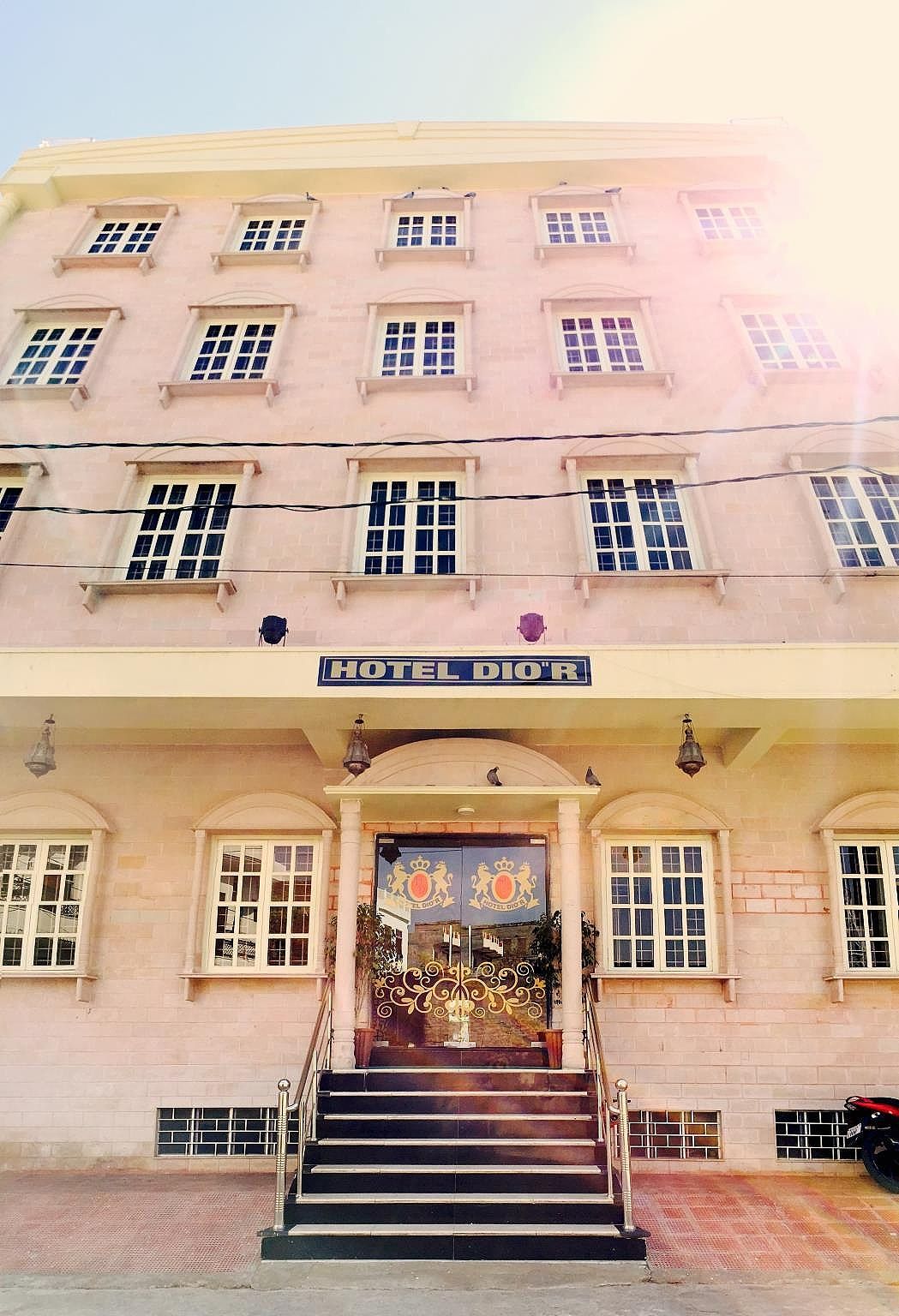 undefined Hotel Dior 9