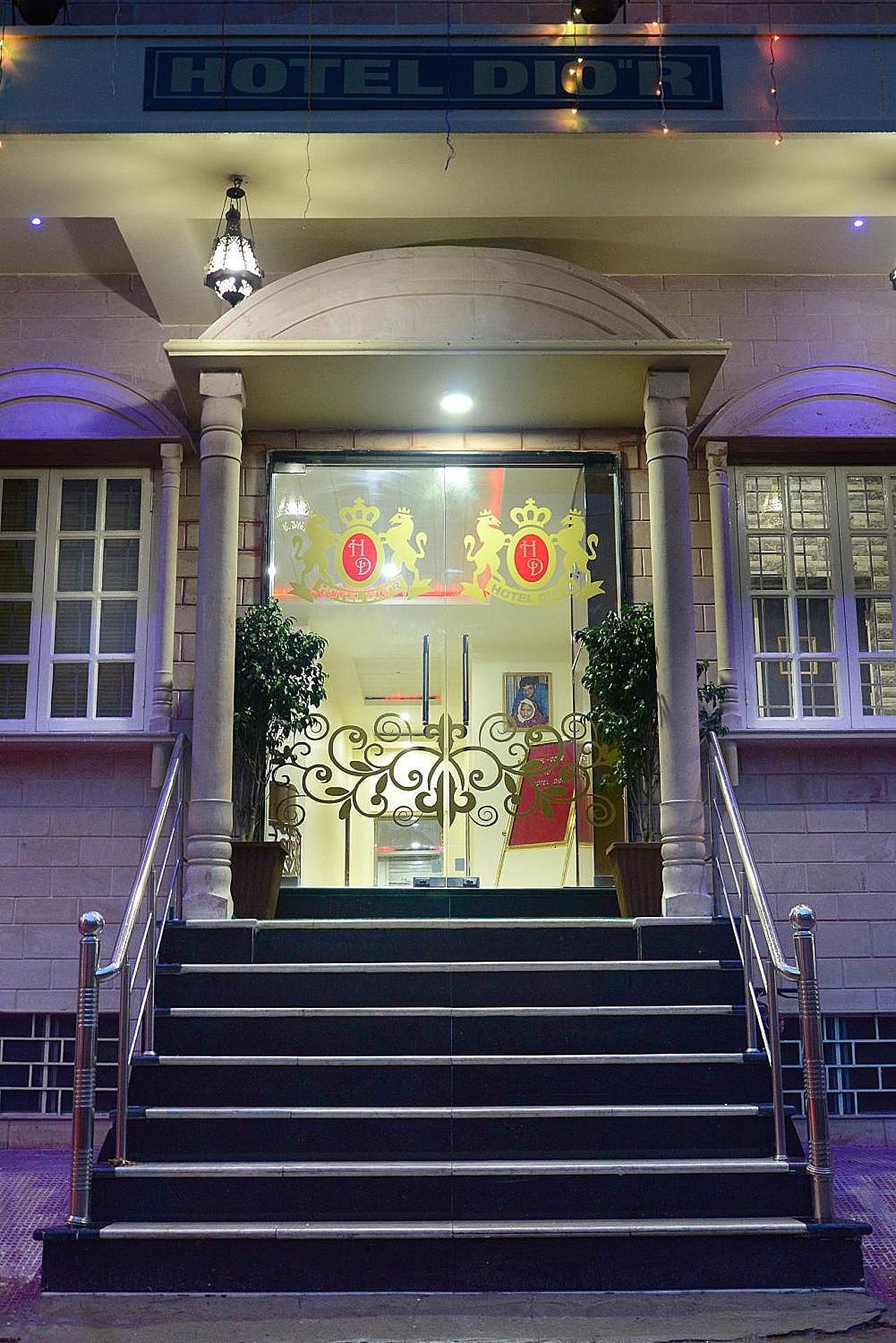 undefined Hotel Dior 7