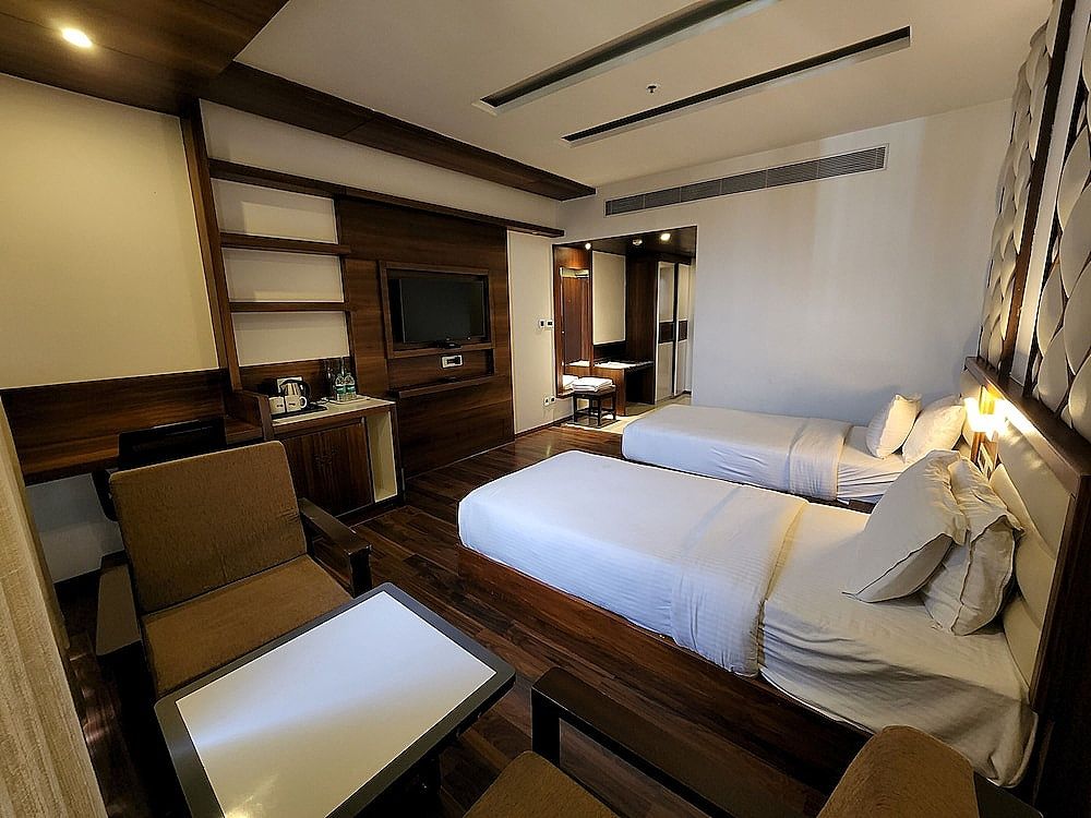 Hotel Preethi International Deluxe Room - Twin Bed 4