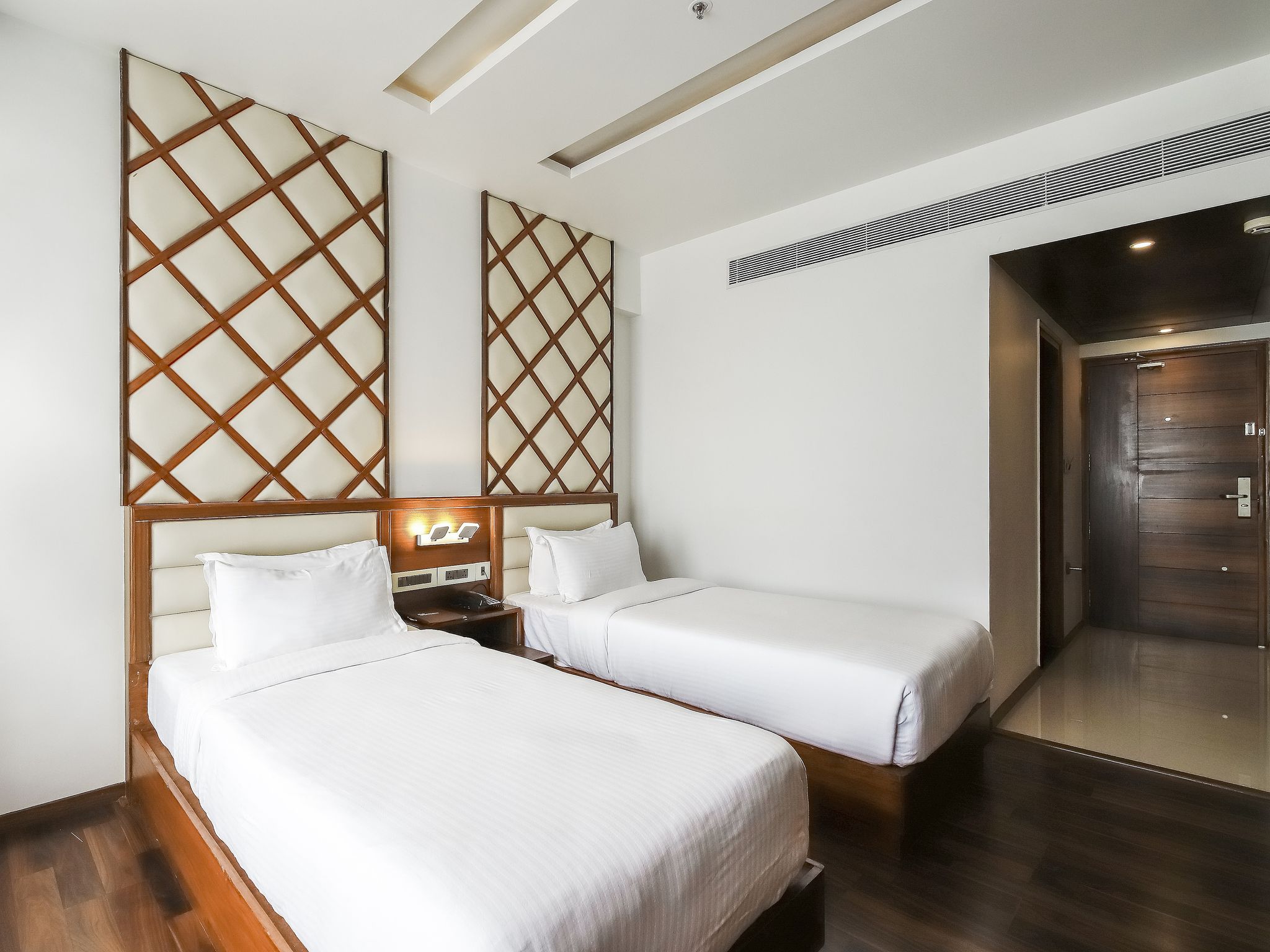 Hotel Preethi International Club Room - King Bed 5