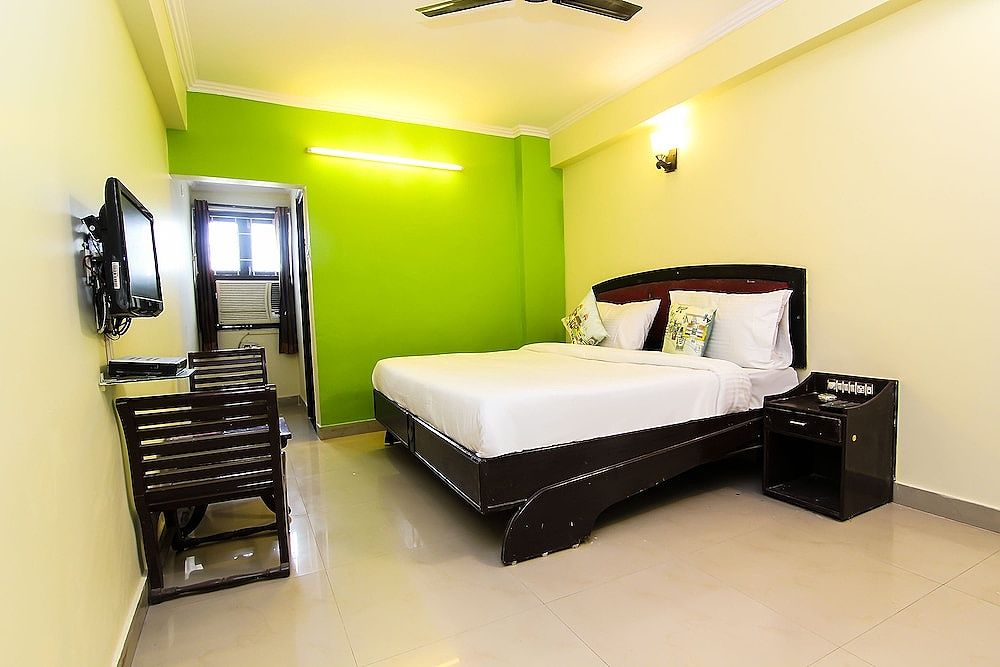 OYO Flagship 118 Atithi Satkar Dashashwmedh Double or Twin Room 7
