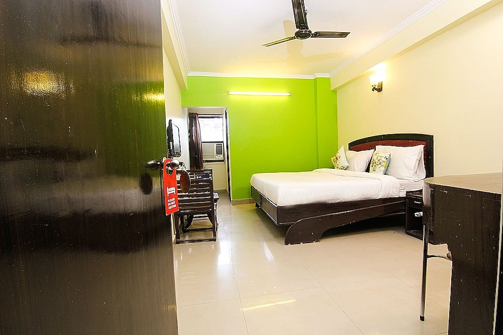 OYO Flagship 118 Atithi Satkar Dashashwmedh Double or Twin Room 6