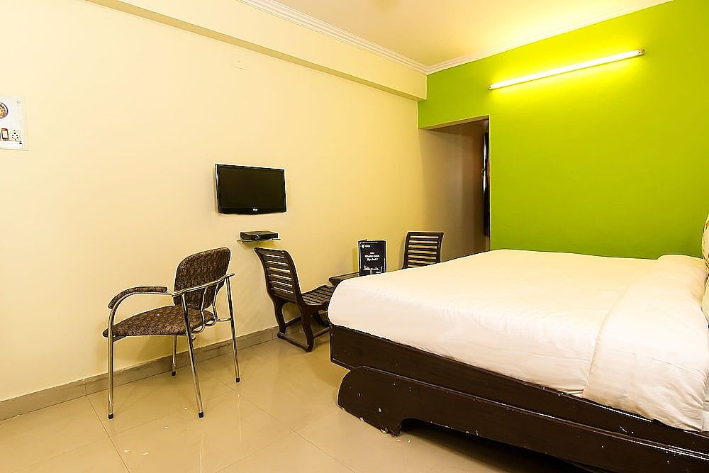 OYO Flagship 118 Atithi Satkar Dashashwmedh Double or Twin Room 3