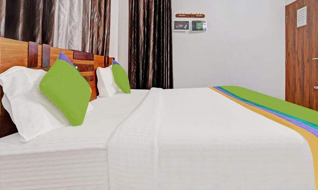 Treebo Alaka Rester Homestay Standard Double Room 4