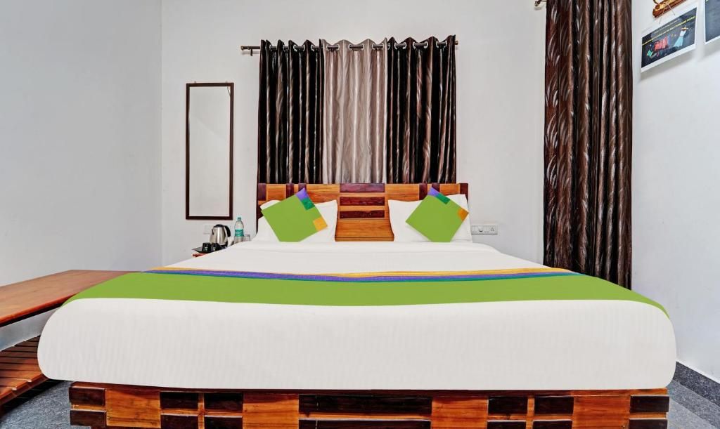 Treebo Alaka Rester Homestay Standard Double Room 2