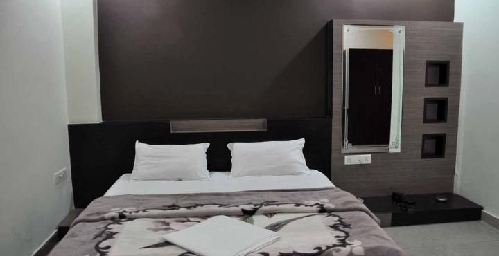 Hotel K. J. International Super Deluxe Room 2
