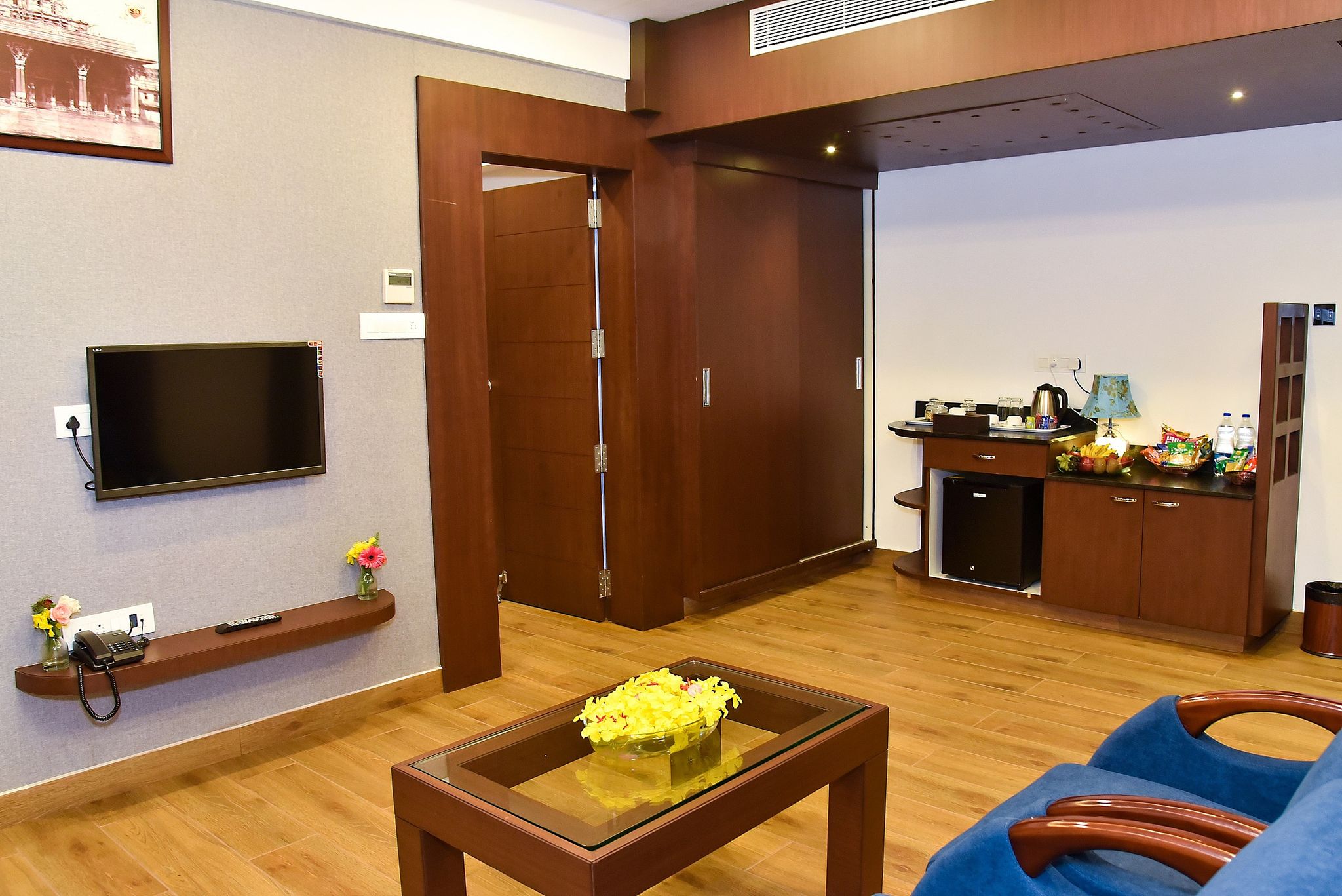 Silver Sitara Suites