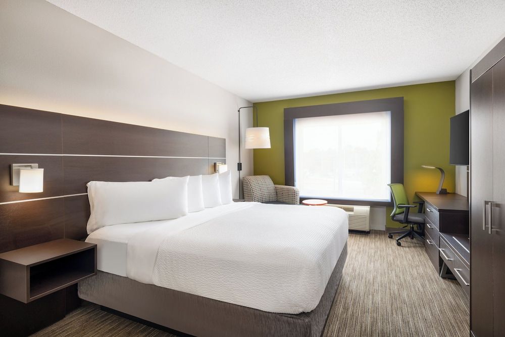 Standard Room, 1 King Bed
