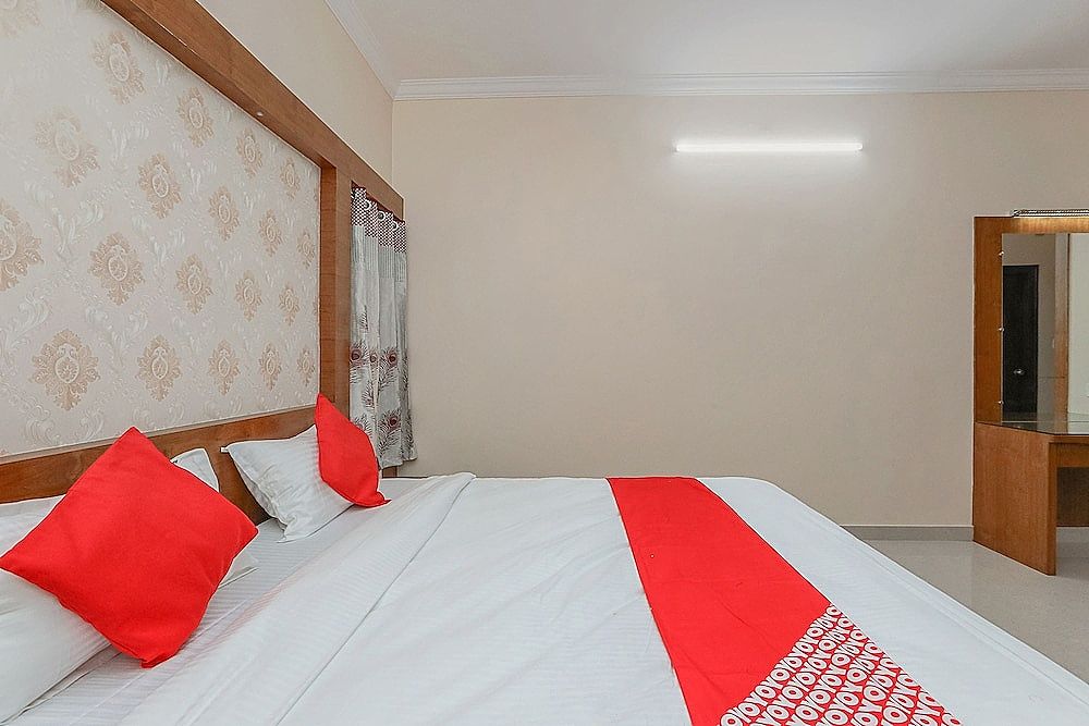 OYO 24264 Monisha Residency Standard Room 7