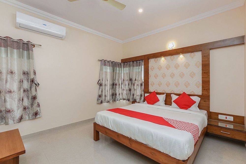 OYO 24264 Monisha Residency Standard Room 6