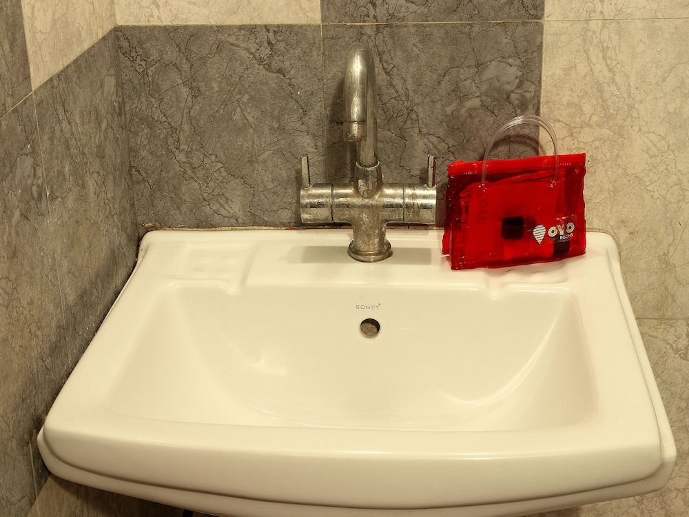 OYO 3634 Apartment RK Hospitality Double or Twin Room 7