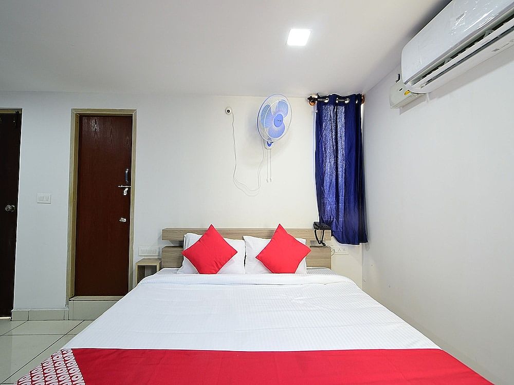 OYO 18487 V Wella Inn Standard Room 4