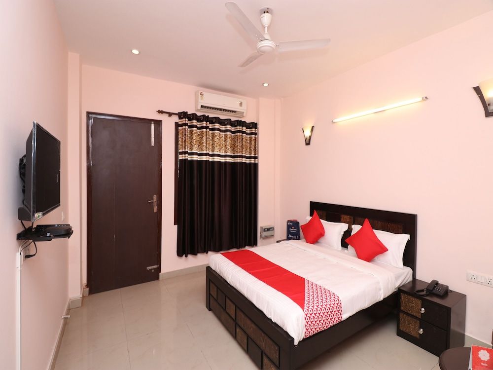 OYO 22560 The Repose Double or Twin Room 12