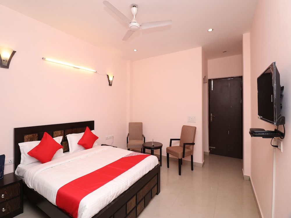 OYO 22560 The Repose Double or Twin Room 8