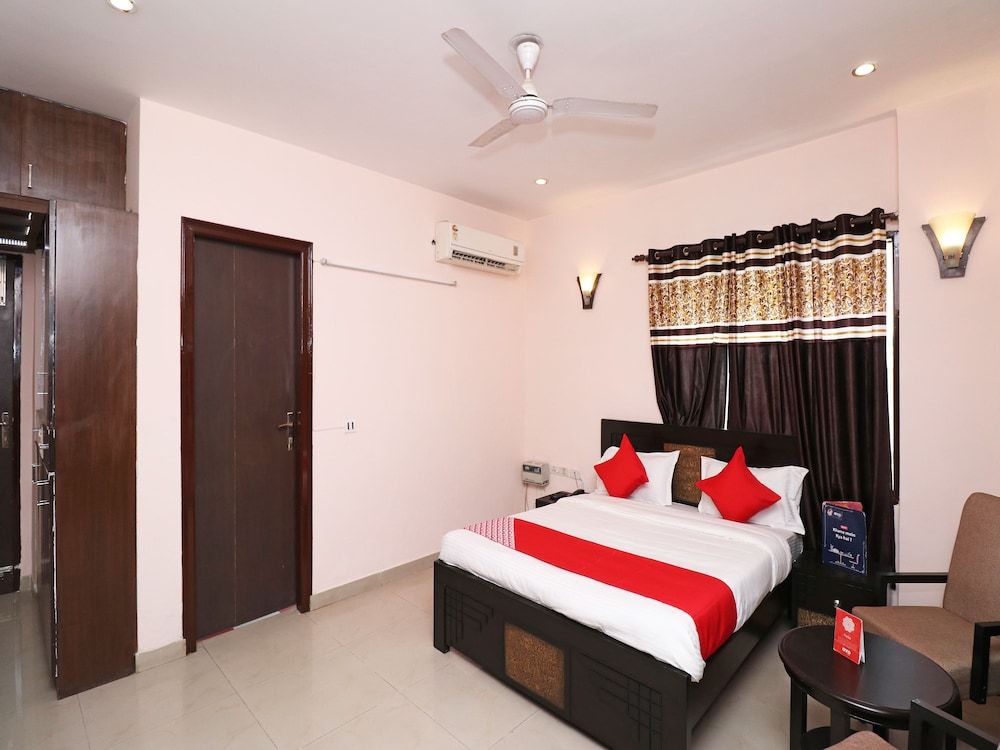 OYO 22560 The Repose Double or Twin Room 9