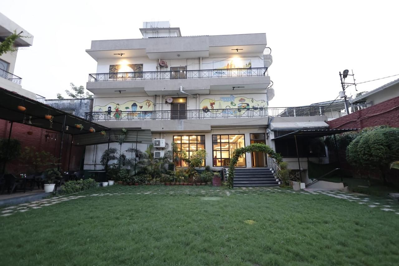 Hotel Exterior